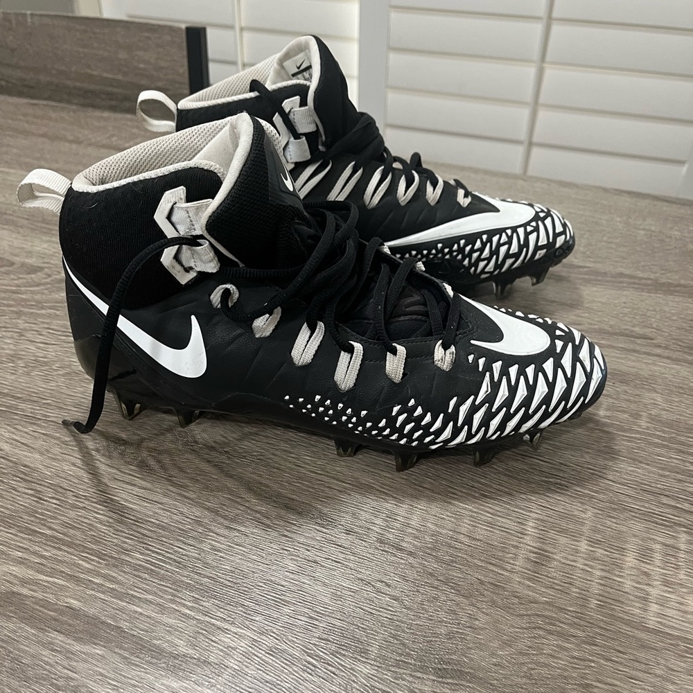 Nike Force Savage Pro.Black and White Patterned Cleats